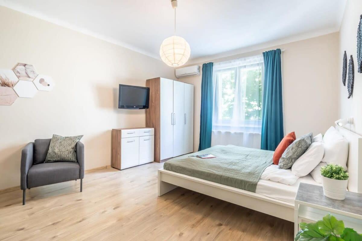 Cozy Stylish Studio For 2 People Apartament
